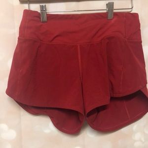 🦋 LULULEMON RED SHORTS 🦋